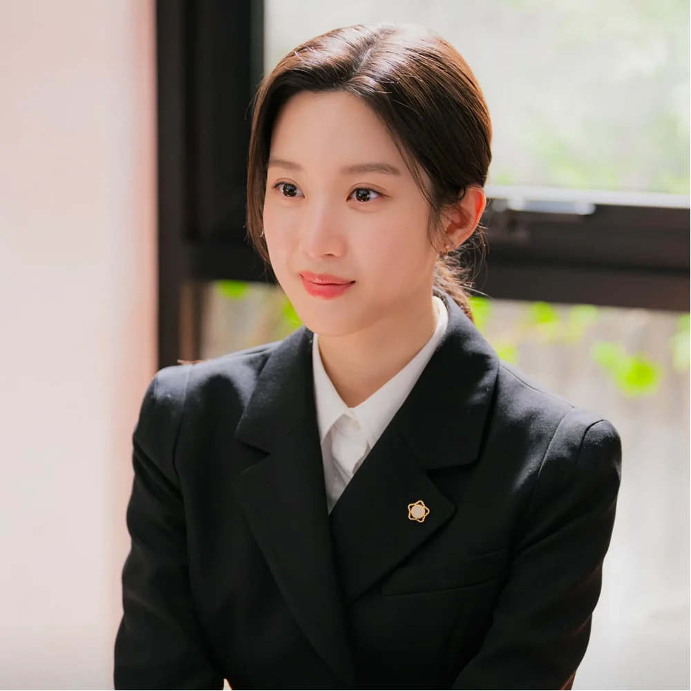 Lee Jong Suk, Moon Ga Young to host special Law and the City finale screening in Malaysia with 1,000 fans: All details inside