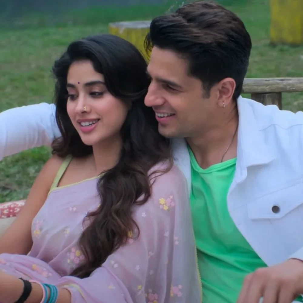 Twitterati slams Sidharth Malhotra and Janhvi Kapoor's 12-year age gap in Param Sundari: 'Main reason why Saiyaara did so well'