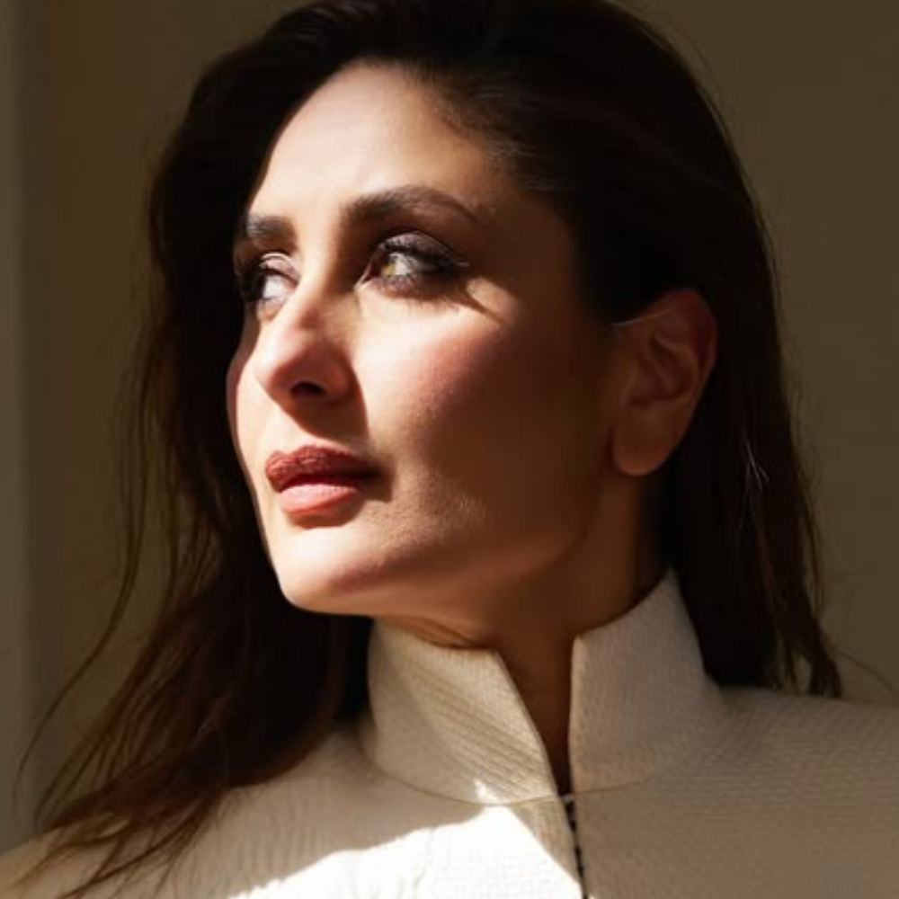 5 PICS: Kapoor Kapoor Khan flaunts bikini look on her beach vacay, fans say ‘Alexa, play Chhaliya'