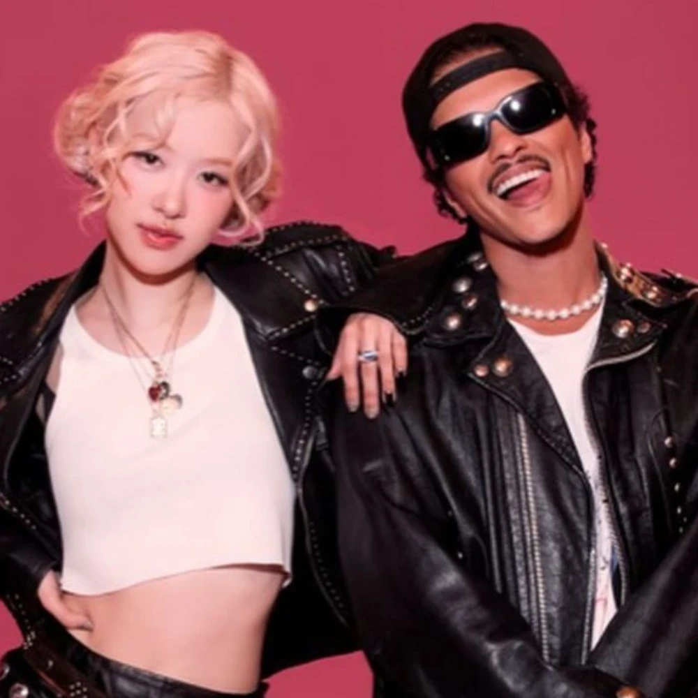 Bruno Mars joins BLACKPINK's Rosé for APT. act of LA DEADLINE show, day 1 attendees 'feel robbed'