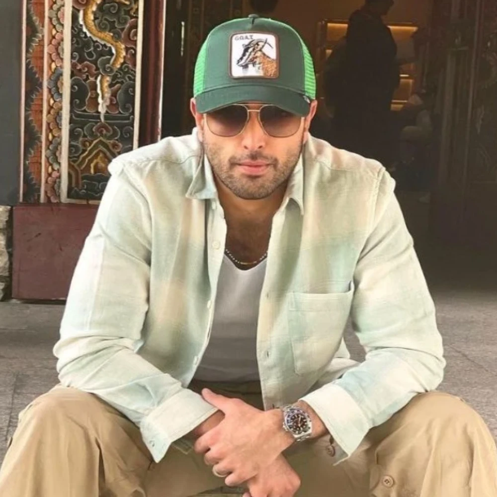 Who is Sara Ali Khan’s rumored boyfriend Arjun Pratap Bajwa? Know all about him as they visit Gurudwara together 