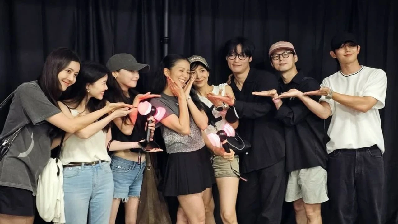 Snowdrop cast at BLACKPINK concert: Jung Shin Hye's Instagram Snowdrop cast at BLACKPINK concert: Jung Shin Hye's Instagram