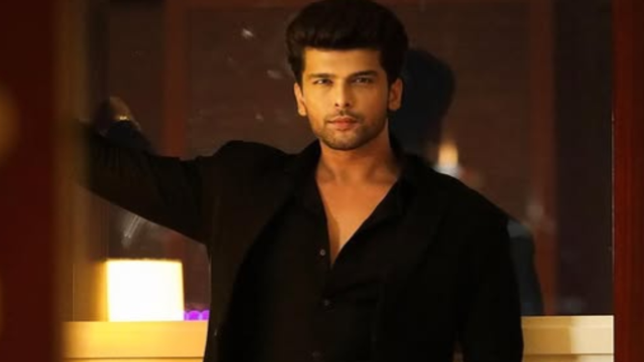 Bigg Boss fame Kushal Tandon’s random fan enters his house without permission. Picture courtesy: Kushal Tandon/Instagram Bigg Boss fame Kushal Tandon’s random fan enters his house without permission: ‘This is deeply unsettling’