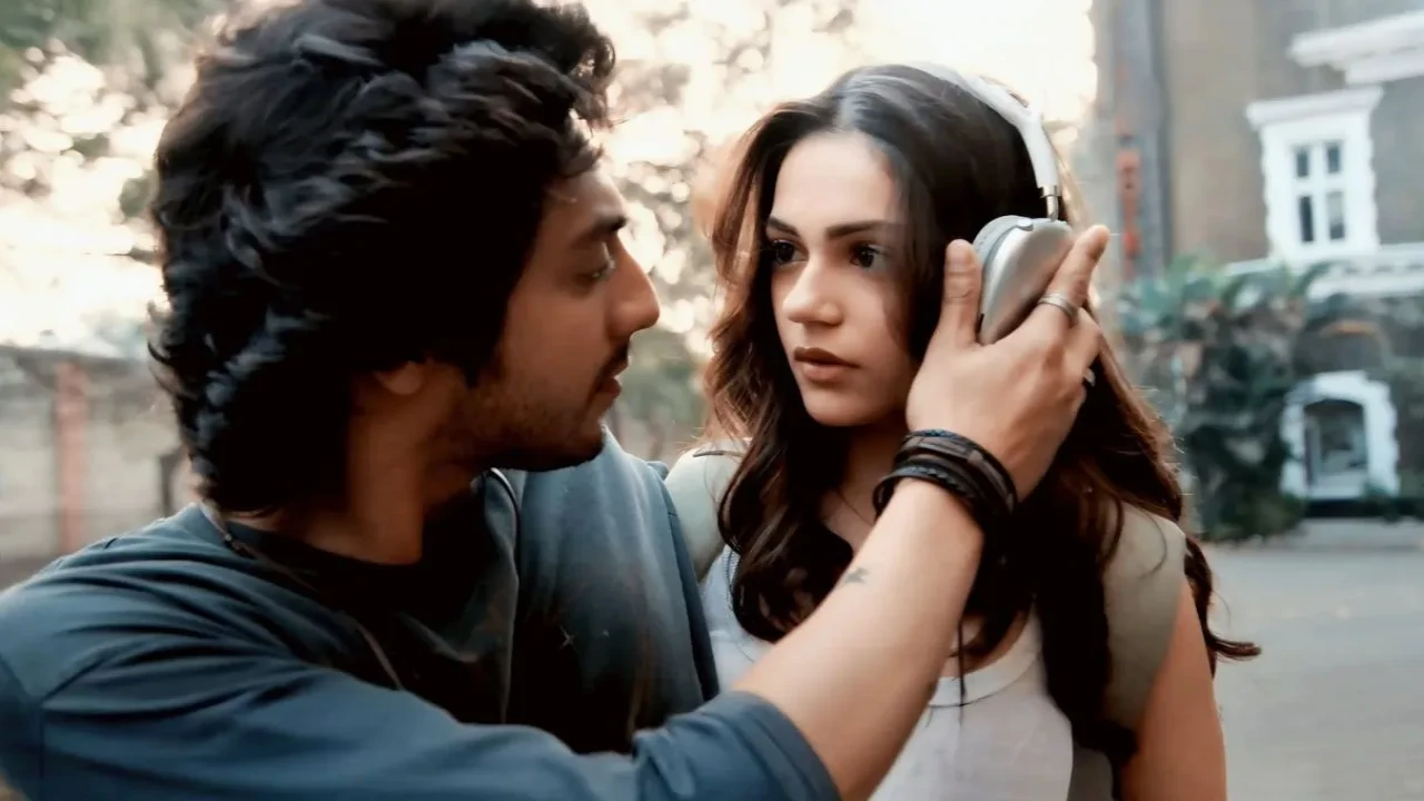 Box Office: Saiyaara on the way to create history, benefits from discounted Tuesday to collect Rs 25 crore on Day 5 (Credits: YRF) Ahaan Panday, Aneet Padda