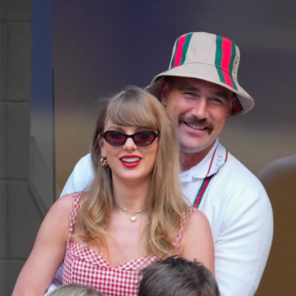 Travis Kelce Reveals GF Taylor Swift’s Pitch-Perfect Performance at Tight Ends University Was Impromptu: ‘She Just…’