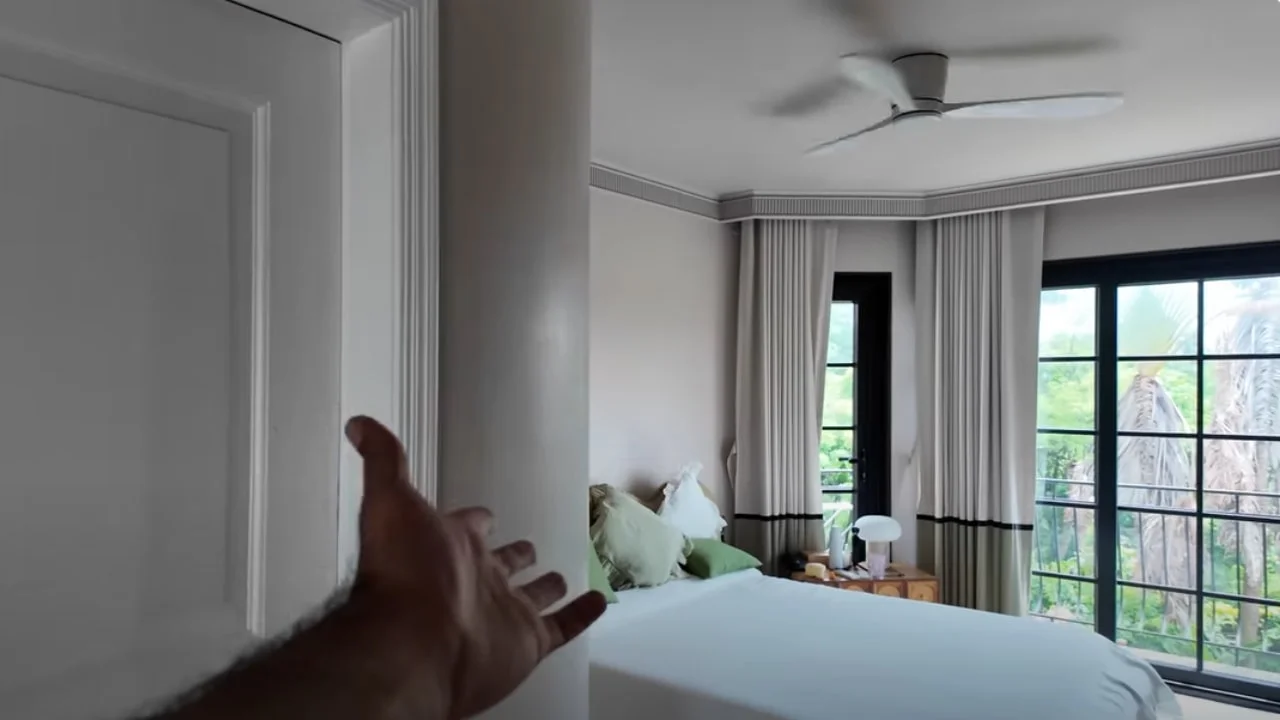 Fifth bedroom 