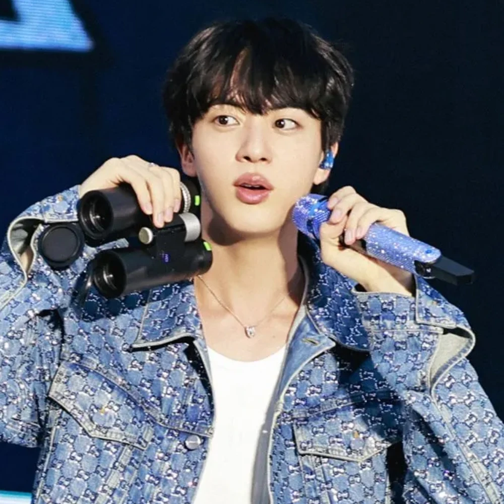 BTS' Jin hops on viral Coldplay kiss cam moment at Run Seokjin Anaheim concert, leaves fans in stitches: 'He's my bro?'