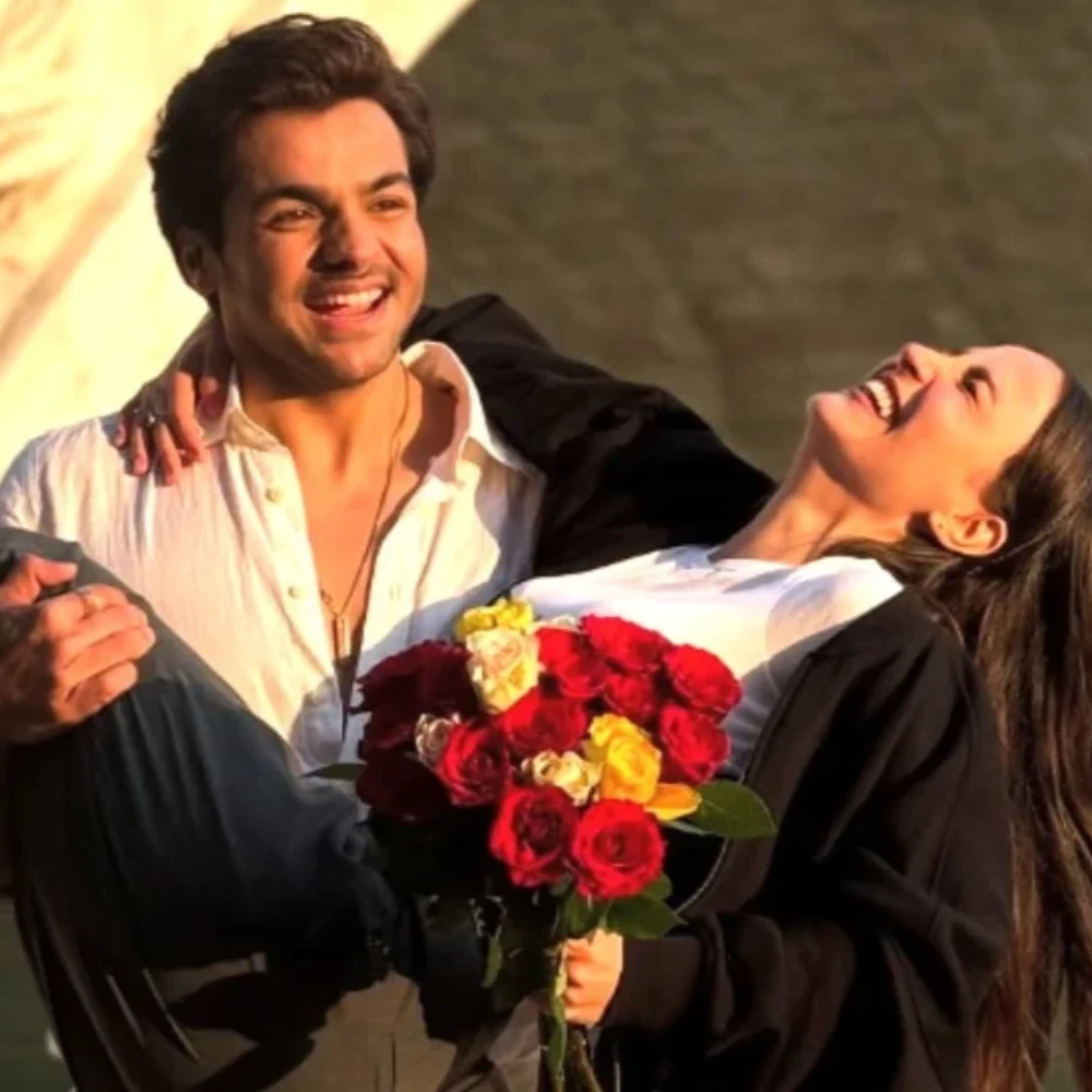 Angry netizens warn Ashish Chanchlani 'akele dikh mat jaiyo' for faking relationship with Elli AvrRam to promote their music video