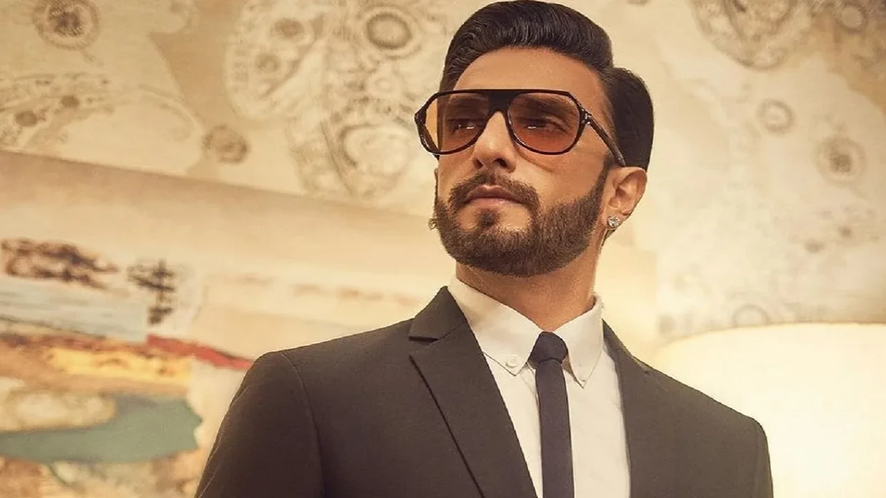 EXCLUSIVE: Ranveer Singh and Amit Ravindranath Sharma in early talks for a time travel film with Dinesh Vijan EXCLUSIVE: Ranveer Singh and Amit Ravindranath Sharma in early talks for a time travel film with Dinesh Vijan