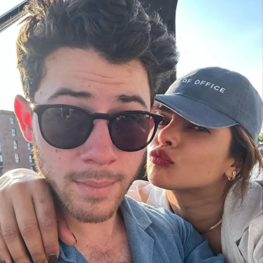 Priyanka Chopra-Nick Jonas Kiss During 4th of July Party, Get Slammed Over Double Standards for Fireworks in India and NY