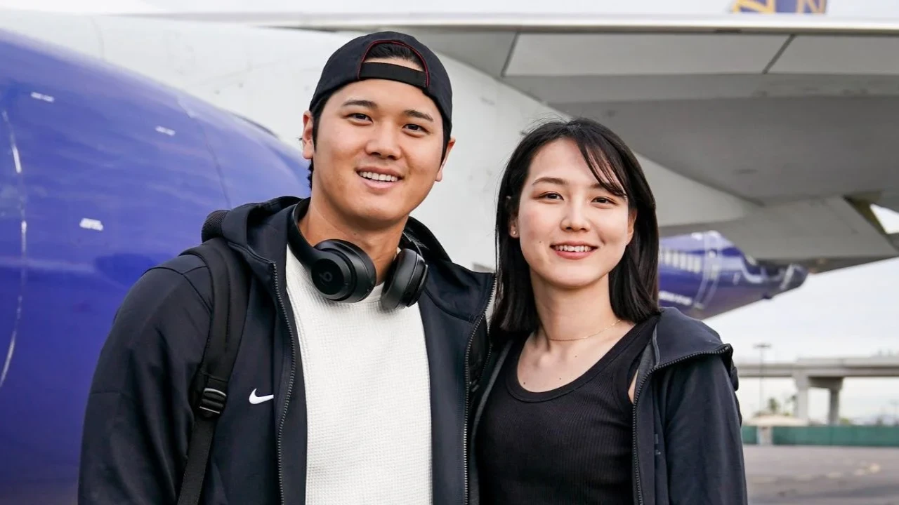Shohei Ohtani & Mamiko Tanaka (via Los Angeles Dodger's X/Twitter) Shohei Ohtani & Mamiko Tanaka (via Los Angeles Dodger's X/Twitter)