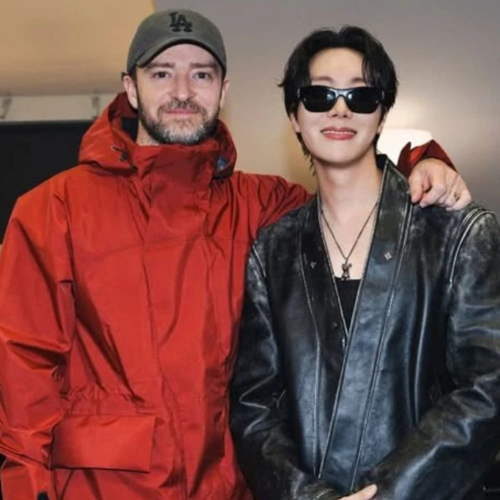 BTS' J-Hope hugs Gracie Abrams at Lollapalooza Berlin backstage, poses with IVE and Justin Timberlake in unseen PICS