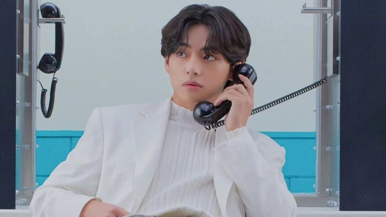 V: courtesy of BTS' X V: courtesy of BTS' X