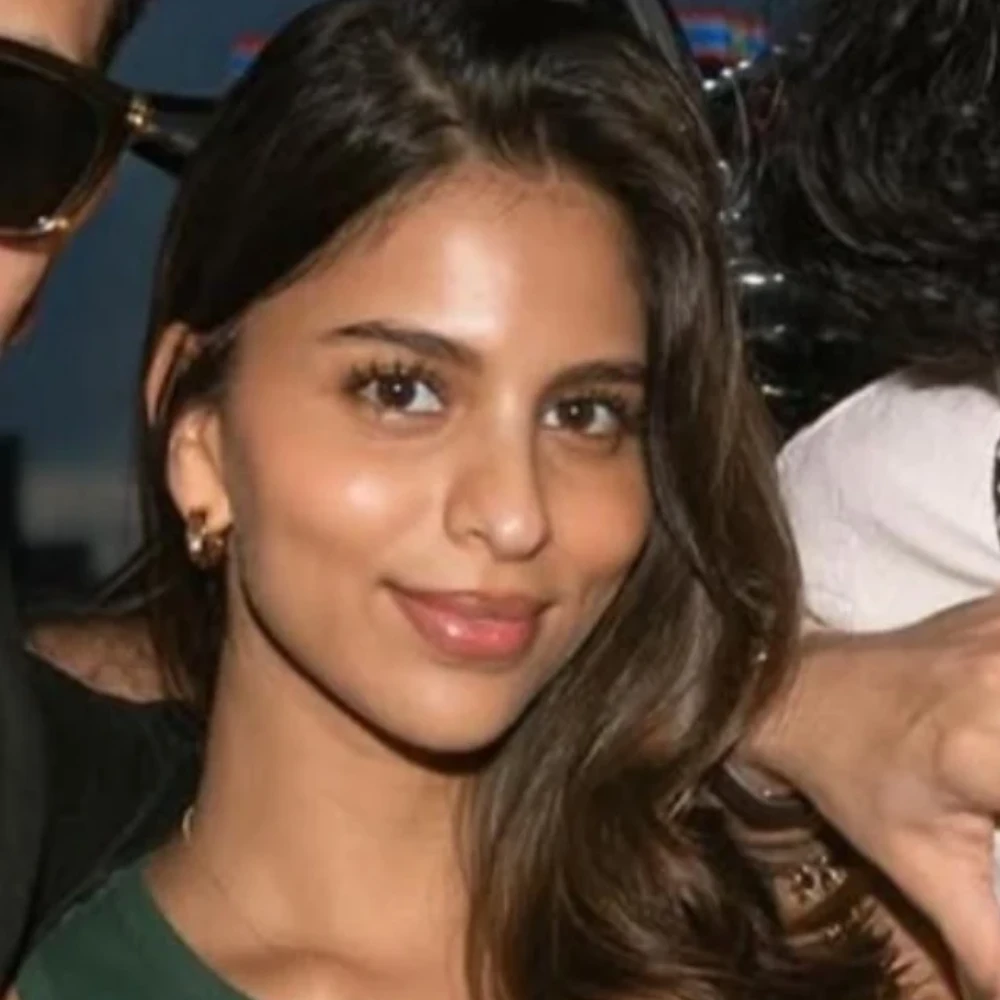 Suhana Khan and rumored BF Agastya Nanda clicked in New York with Jalebi Baby singer Tesher, PICS go viral