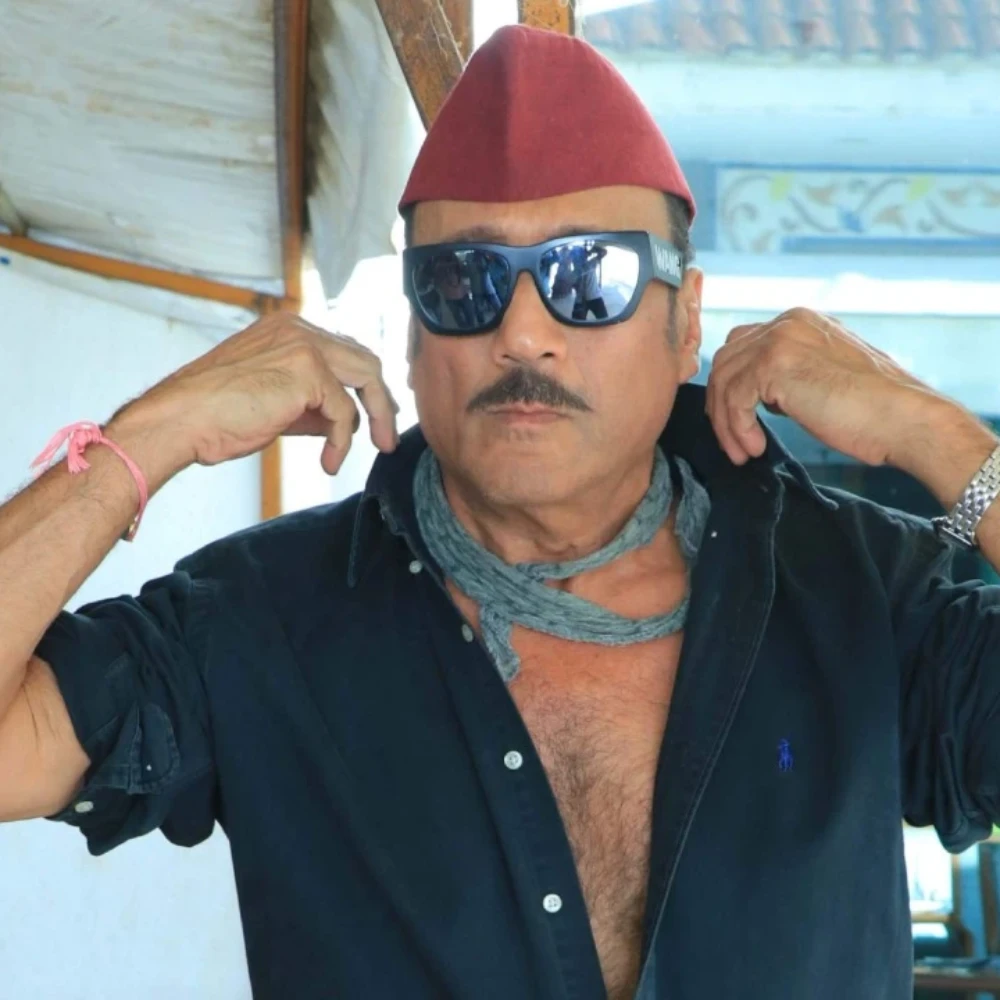 Jackie Shroff stood in queue to use common toilet in chawl even after becoming an actor, his neighbors then gifted him a washroom