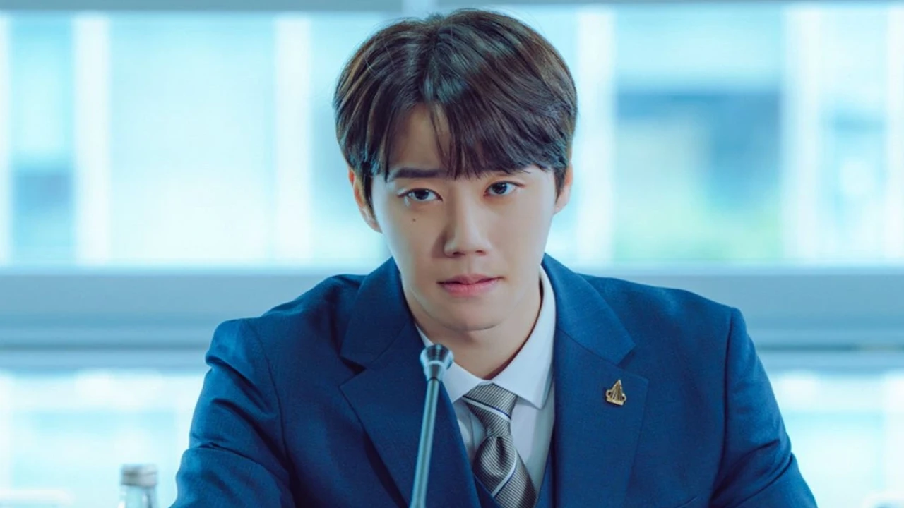 Lee Jun Young: courtesy of Disney+ Korea Lee Jun Young: courtesy of Disney+ Korea