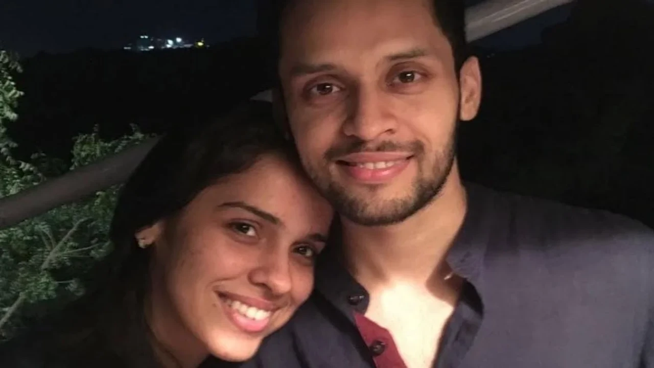 Saina Nehwal & Parupalli Kashyap (via Instagram) Saina Nehwal & Parupalli Kashyap (via Instagram)
