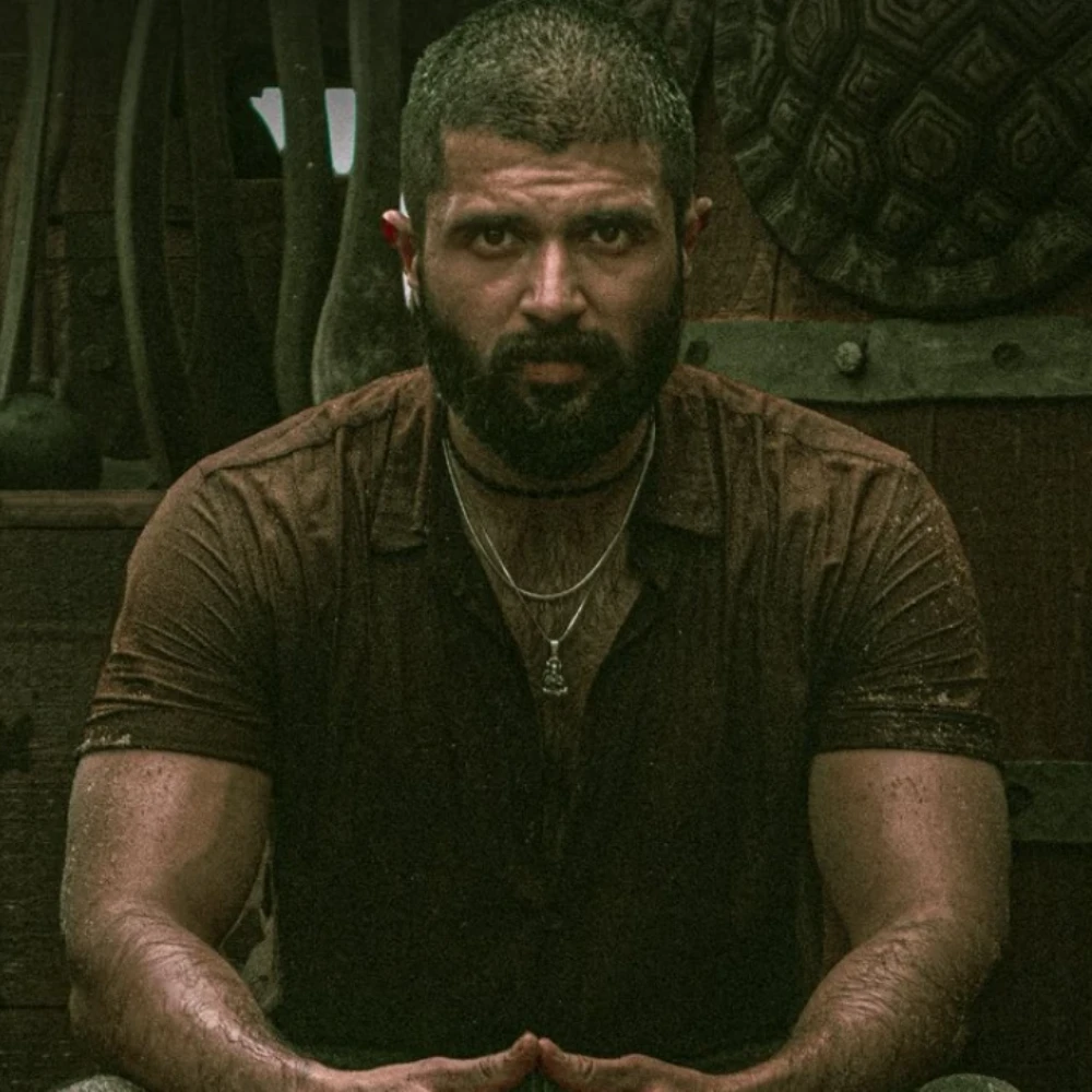 Kingdom Ending Explained: Why is Vijay Deverakonda’s Suri infiltrating his brother’s syndicate and what is his final destiny?