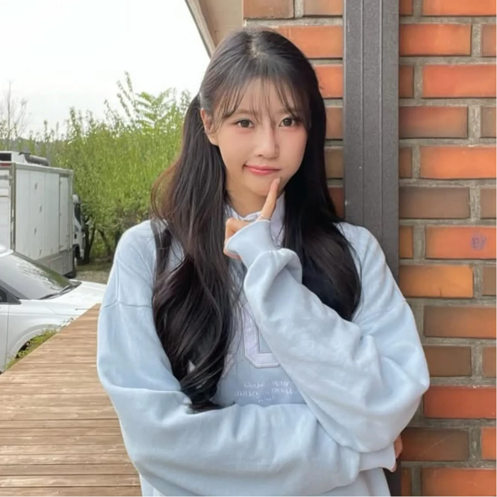 Is Lovelyz’s Lee Mijoo dating baseball team Hanwha Eagles star Lee Jin Young after Song Bum Keun breakup? Agency reveals