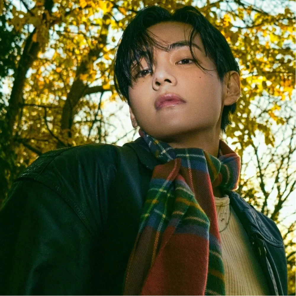 BTS’ V goofily dodges saying he ‘missed ARMY’ during live, playlist with Justin Bieber and SZA songs has fans praising ‘good taste’