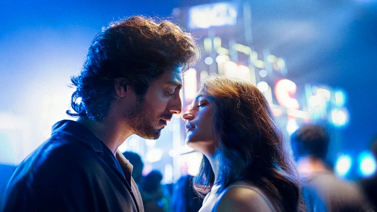 Advance Booking Box Office: Saiyaara aims to take biggest opening for a newcomer film; Begins to show momentum in pre-sales Advance Booking Box Office: Saiyaara aims to take biggest opening for a newcomer film; Begins to show momentum in pre-sales