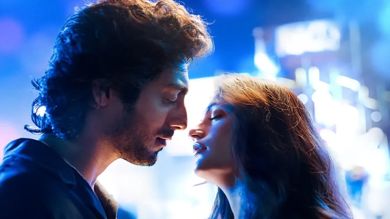 Saiyaara nets a gravity defying Rs 22.50 crore net in India on day 4 (Credit: YRF) Ahaan Panday, Aneet Padda