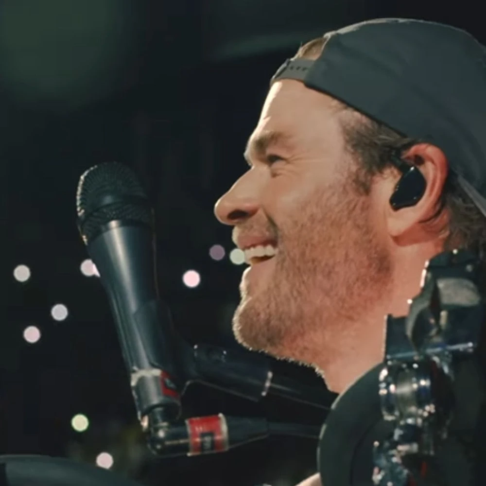 Chris Hemsworth Joins Ed Sheeran On Stage in Bucharest for Limitless Docuseries Challenge, Know What It's About