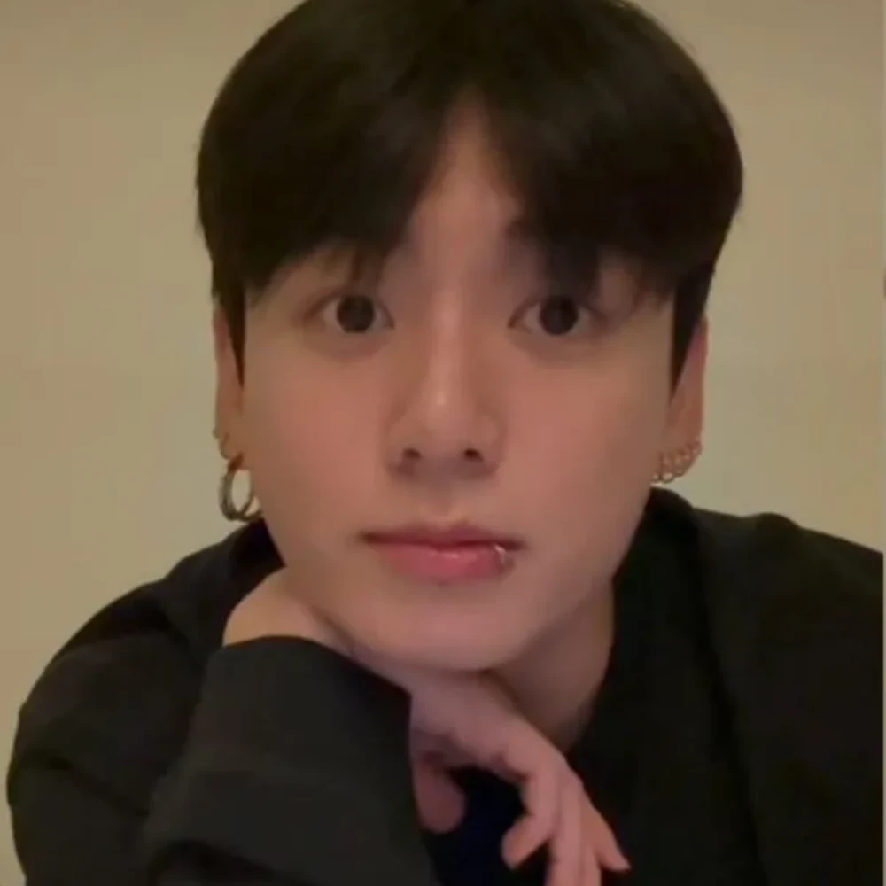 BTS' Jungkook sings Seven acoustic version on song's 2nd anniversary, flaunts painted nails in livestream