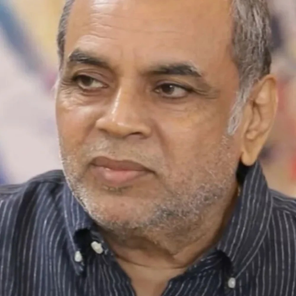 Paresh Rawal apologizes to Priyadarshan on a phone call for leaving Hera Pheri 3, meets Akshay Kumar and Suniel Shetty