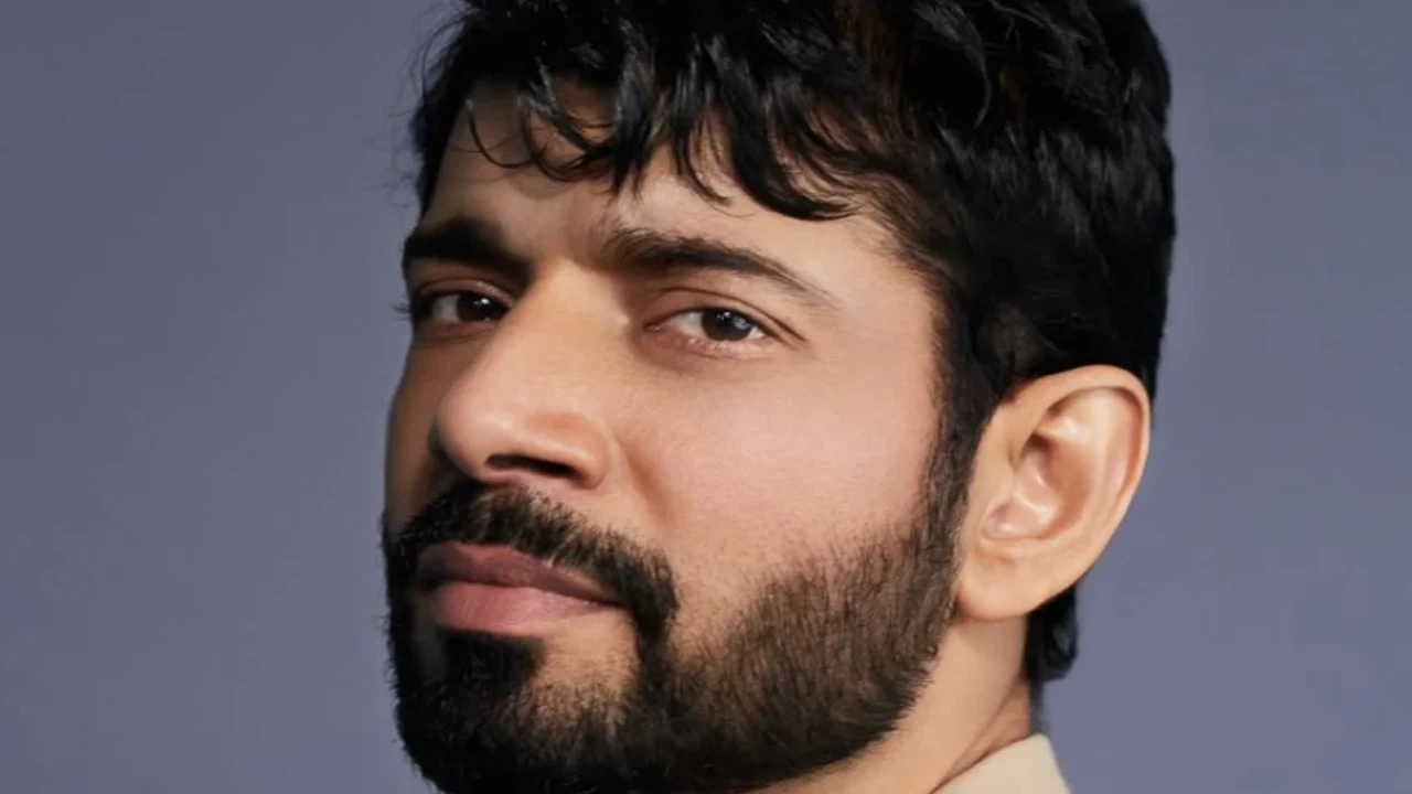 17 years of struggle, quit medicine for acting and played a pivotal role in Vicky Kaushal’s Chhaava: All about Rangeen actor Vineet Kumar Singh 17 years of struggle, quit medicine for acting and played a pivotal role in Vicky Kaushal’s Chhaava: All about Rangeen actor Vineet Kumar Singh