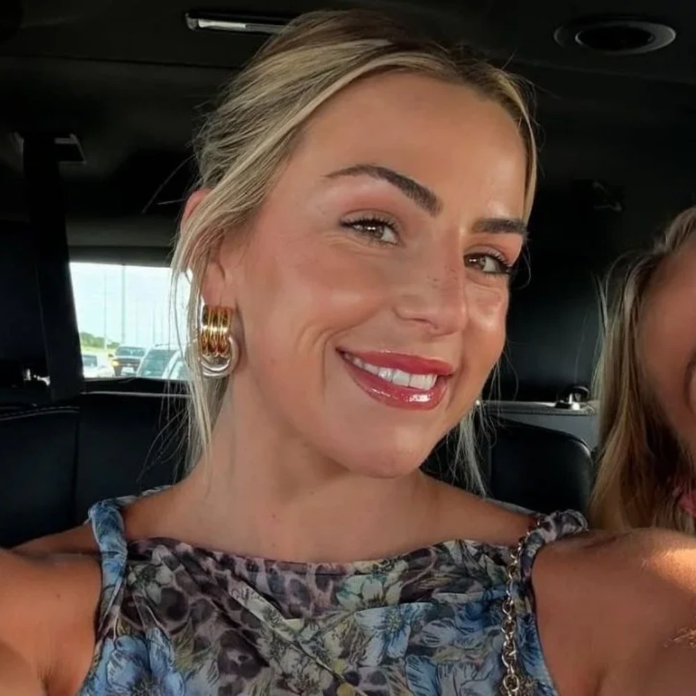 Cavinder twins balance macro-packed menu as they recover from fresh breast augmentation surgery 