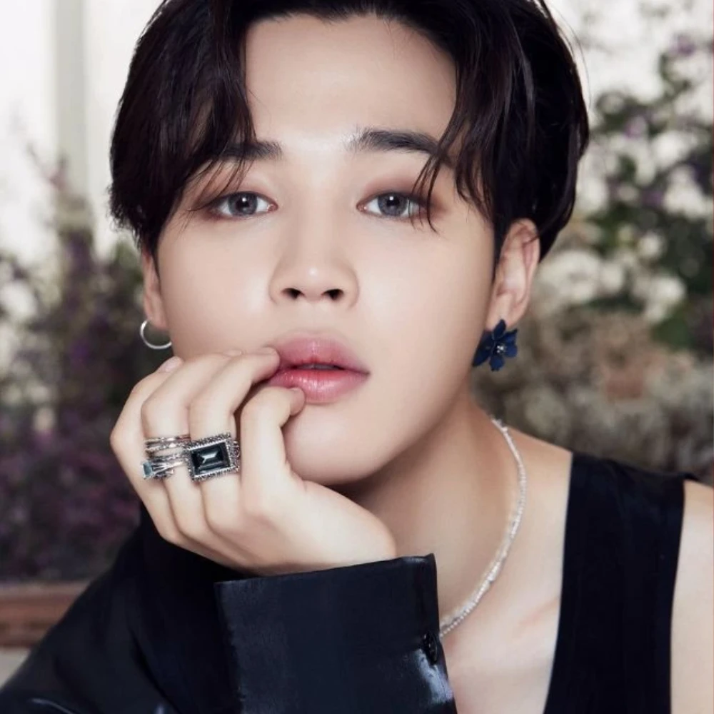BTS’ Jimin and V go shirtless in beautiful sunset swim clip from group’s beach outing, watch them play fight