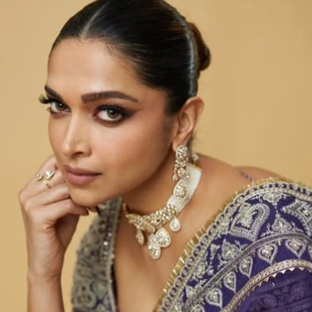 Deepika Padukone's wedding Mehendi cost a whopping Rs 1 lakh? Here's how Yeh Jawaani Hai Deewani sets helped actress finalize her artist