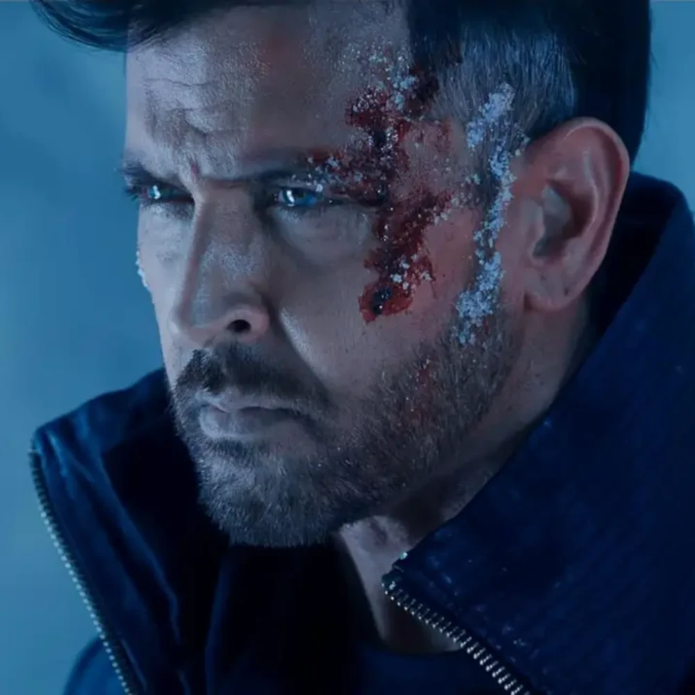 War 2 Extended Week 1 India Box Office: Hrithik Roshan, Jr NTR, Kiara Advani starrer grosses dismal Rs 231 crore gross in 8 days