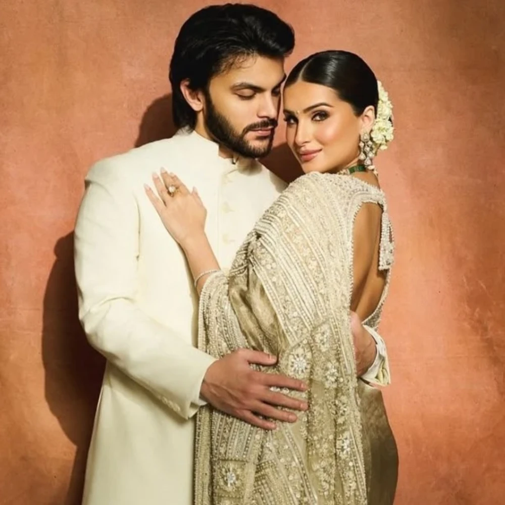 Tara Sutaria and Veer Pahariya go Instagram official with close embrace in new update, fans say ‘Get married ASAP’