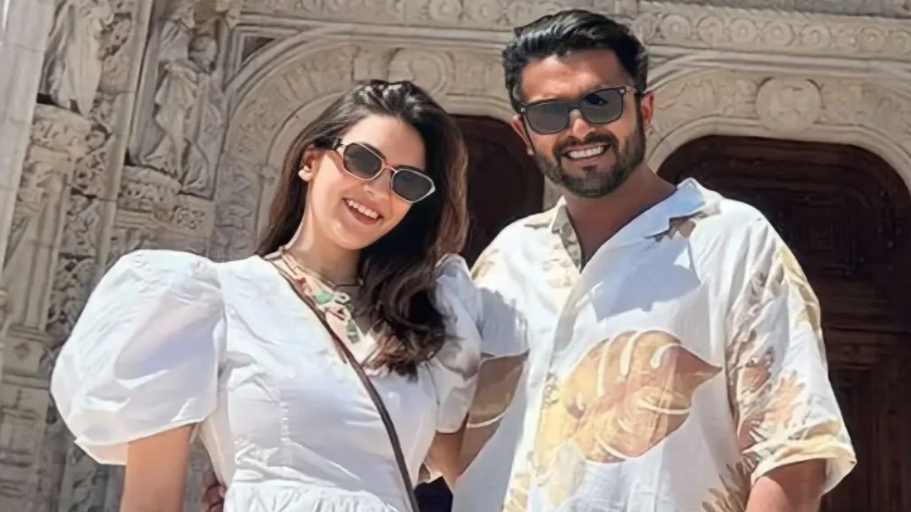 Hansika Motwani deletes hubby Sohael Khaturiya's pics, hinting at divorce 