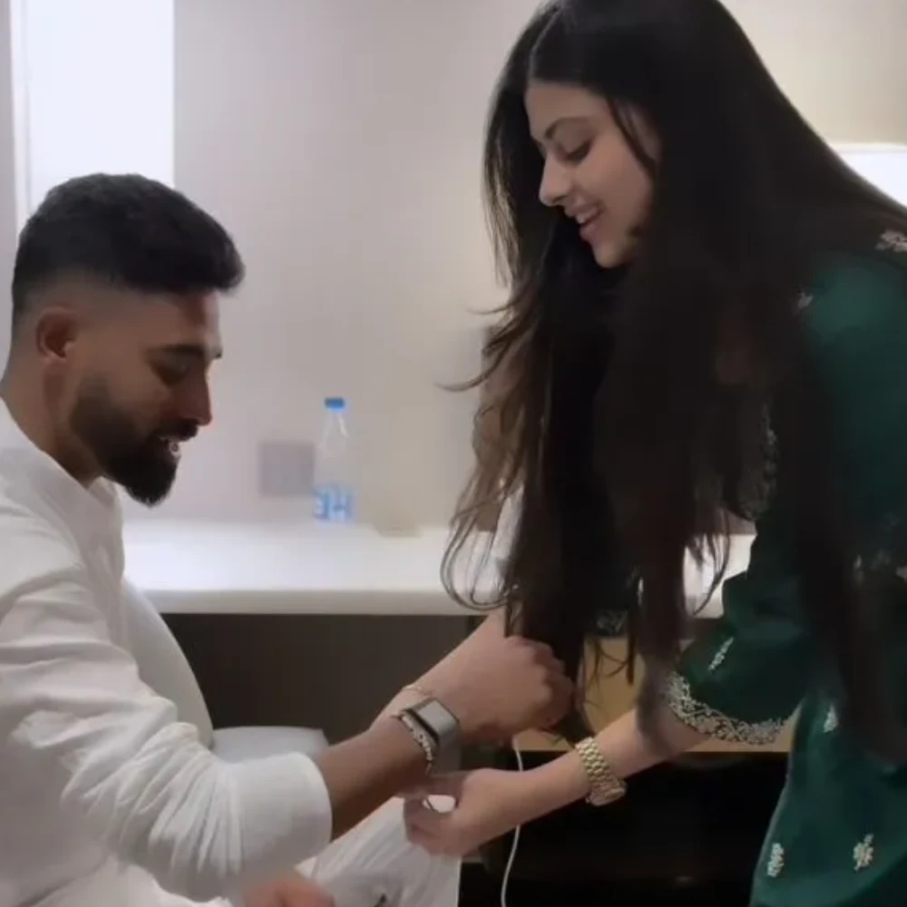 Asha Bhosle's granddaughter Zanai Bhosle disables comment section after tying rakhi to rumored beau Mohammad Siraj