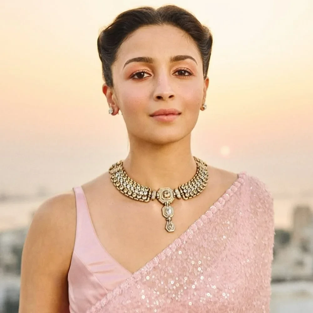 How did Alia Bhatt lose her postpartum weight? Work out 6 days a week to eating gond ke laddus by mother-in-law How did Alia Bhatt lose her postpartum weight? Work out 6 days a week to eating gond ke laddus by mother-in-law