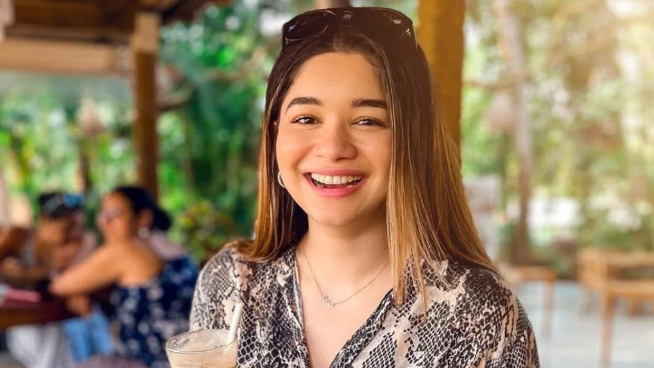 Sara Tendulkar shares 7-ingredient Mango-Pineapple protein smoothie perfect for your gym routine