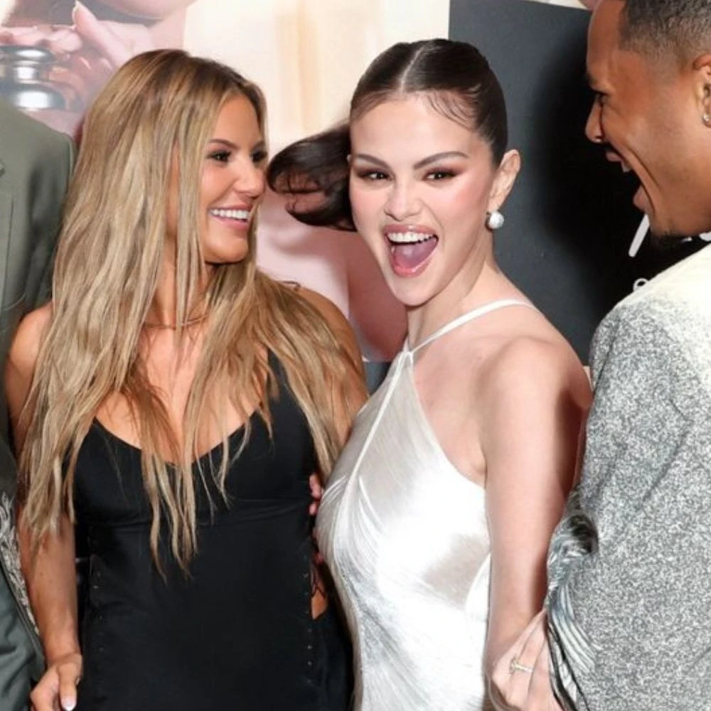 Selena Gomez Can’t Stop Smiling While Meeting Love Island USA Stars for the First Time