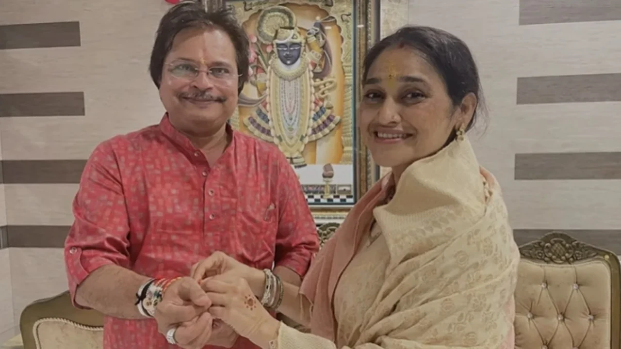 Asit Modi, Disha Vakani