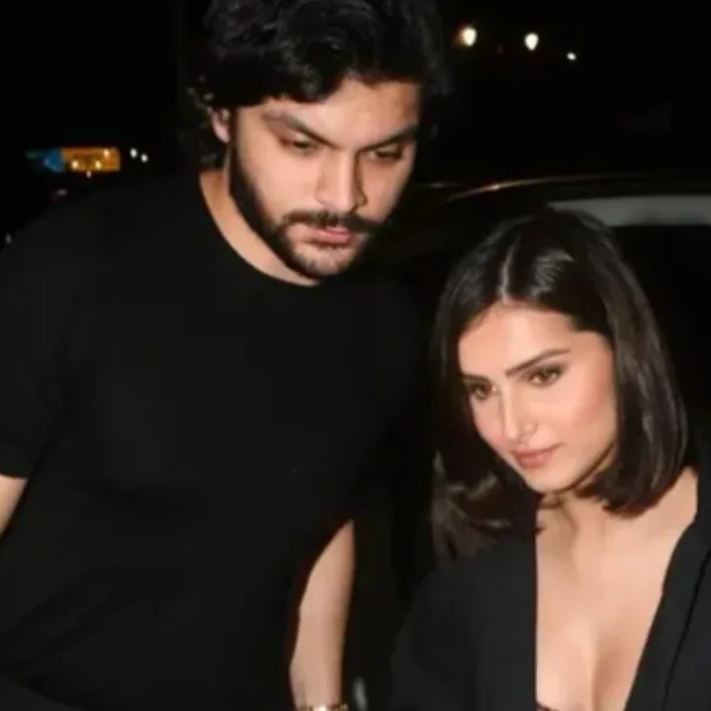 Veer Pahariya turns protective for rumored GF Tara Sutaria, holds her hand as they twin on their date night, WATCH