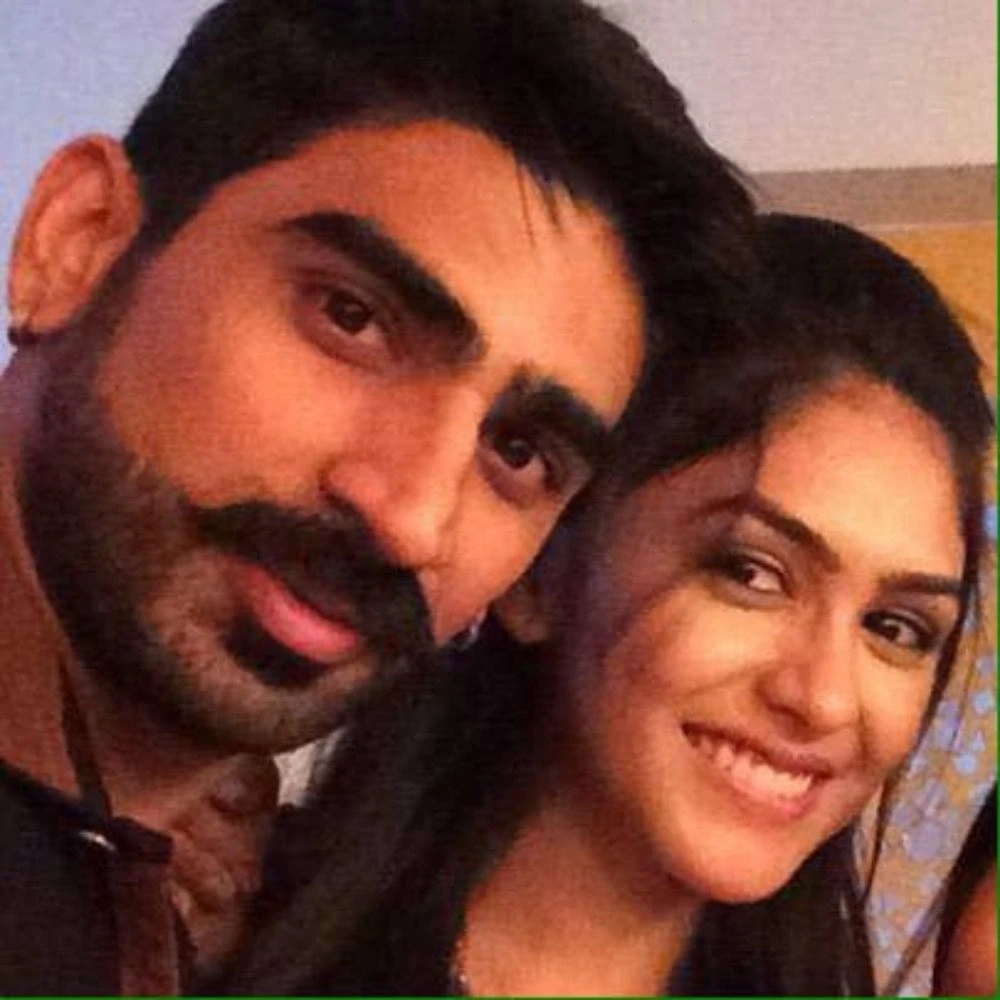 Who is Mrunal Thakur’s ex-boyfriend? All about her rumored affair with Sharad Tripathi