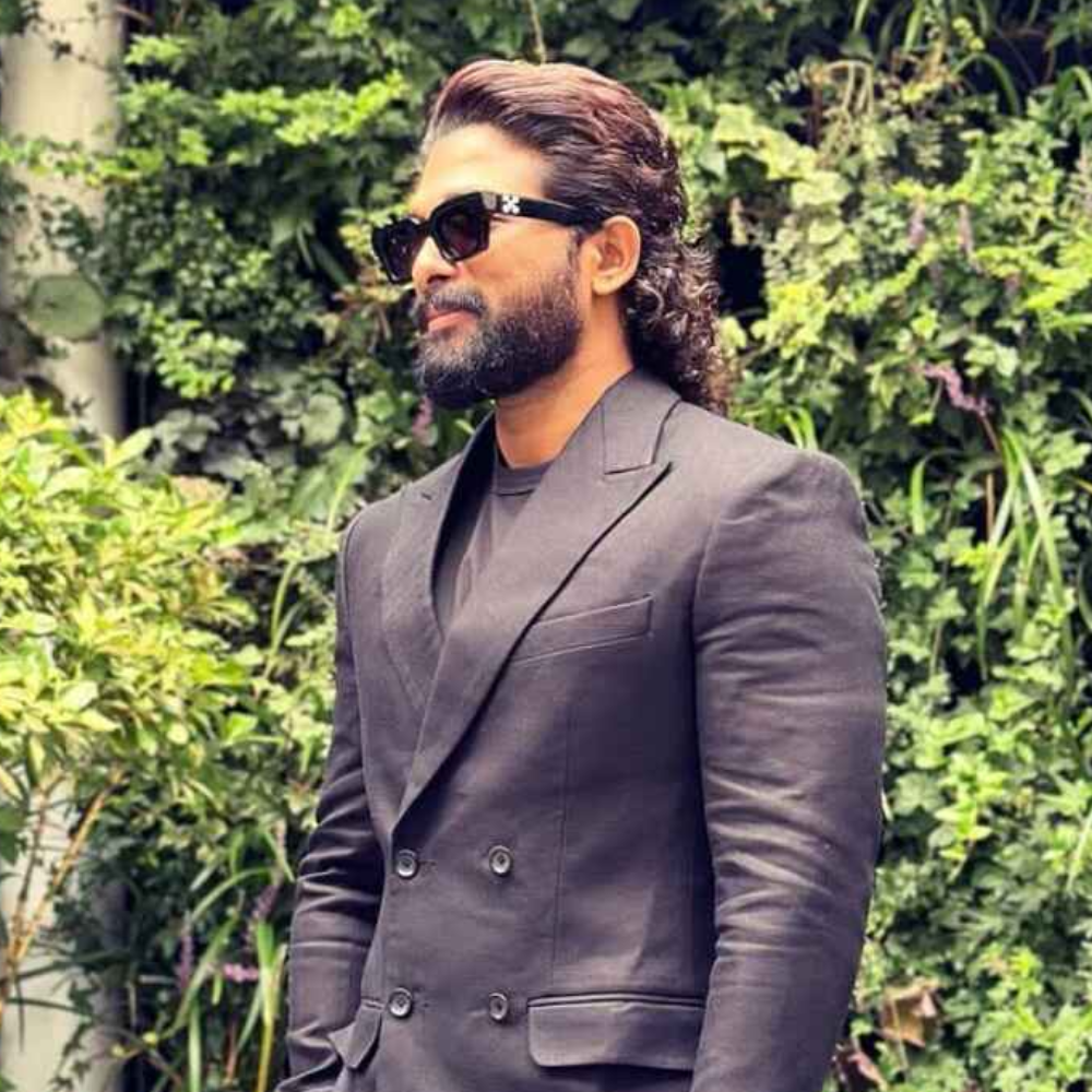 Allu Arjun flies back to Mumbai post his grandmother’s last rites in Hyderabad