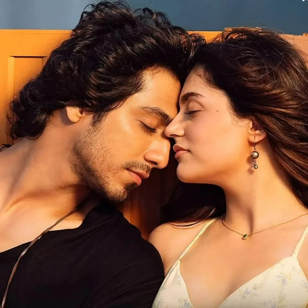 Aneet Padda sparks buzz of Saiyaara 2 with baby gesture, Ahaan Panday’s reaction goes viral