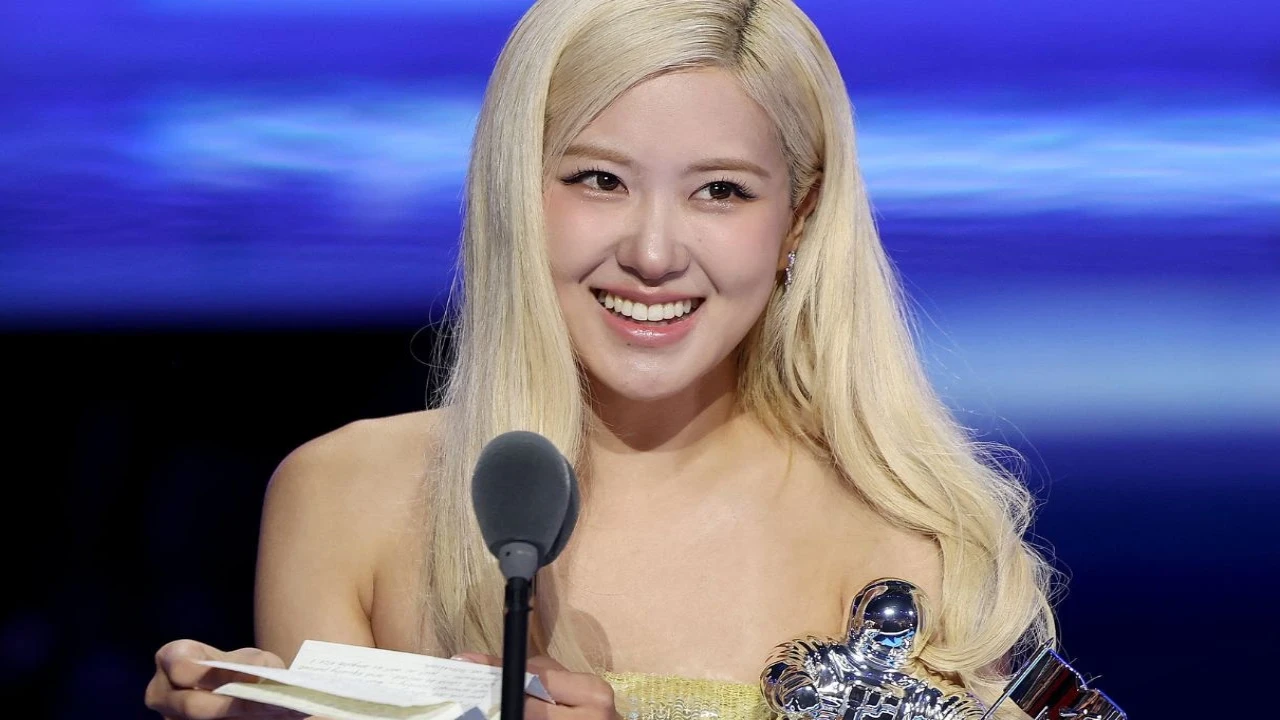 Rosé: courtesy of Getty Images Rosé: courtesy of Getty Images