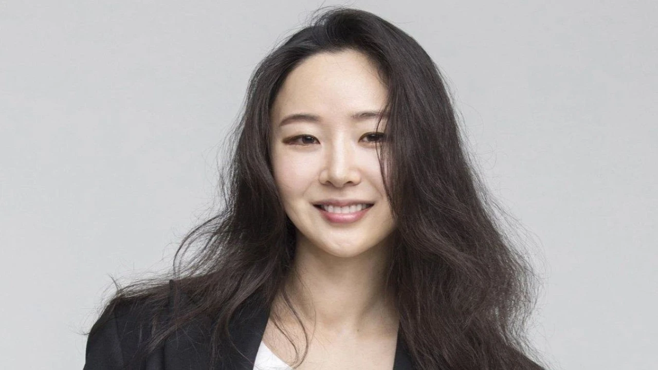 Min Hee Jin: courtesy of HYBE