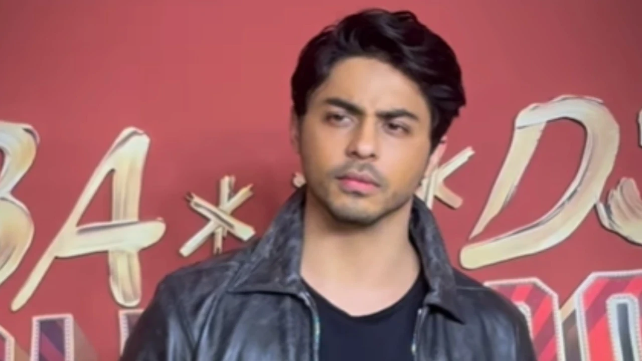 Netizens can't keep calm as Bobby Deol tries to make Aryan Khan smile at Ba***ds of Bollywood premiere