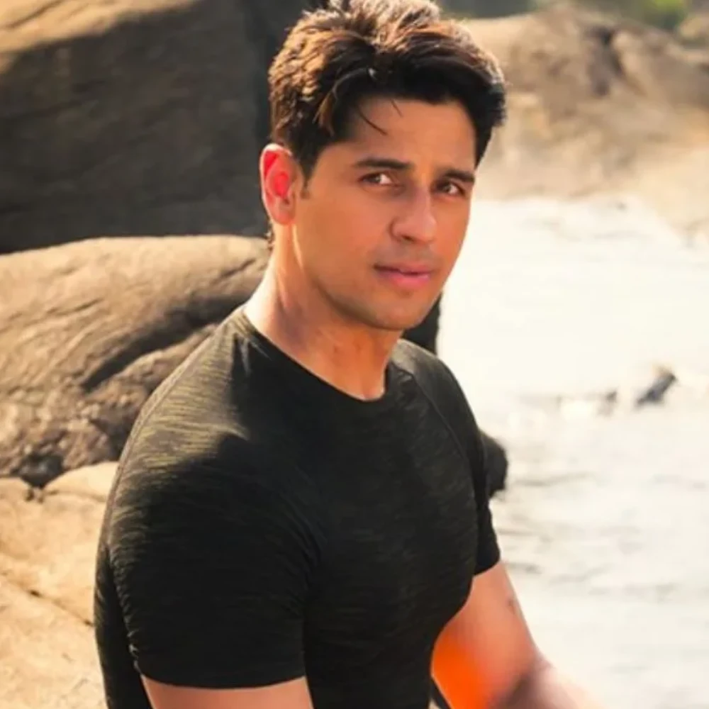 Param Sundari Box Office: Sidharth Malhotra and Janhvi Kapoor starrer rom-com remains steady, adds Rs 2.90 crore on Day 6