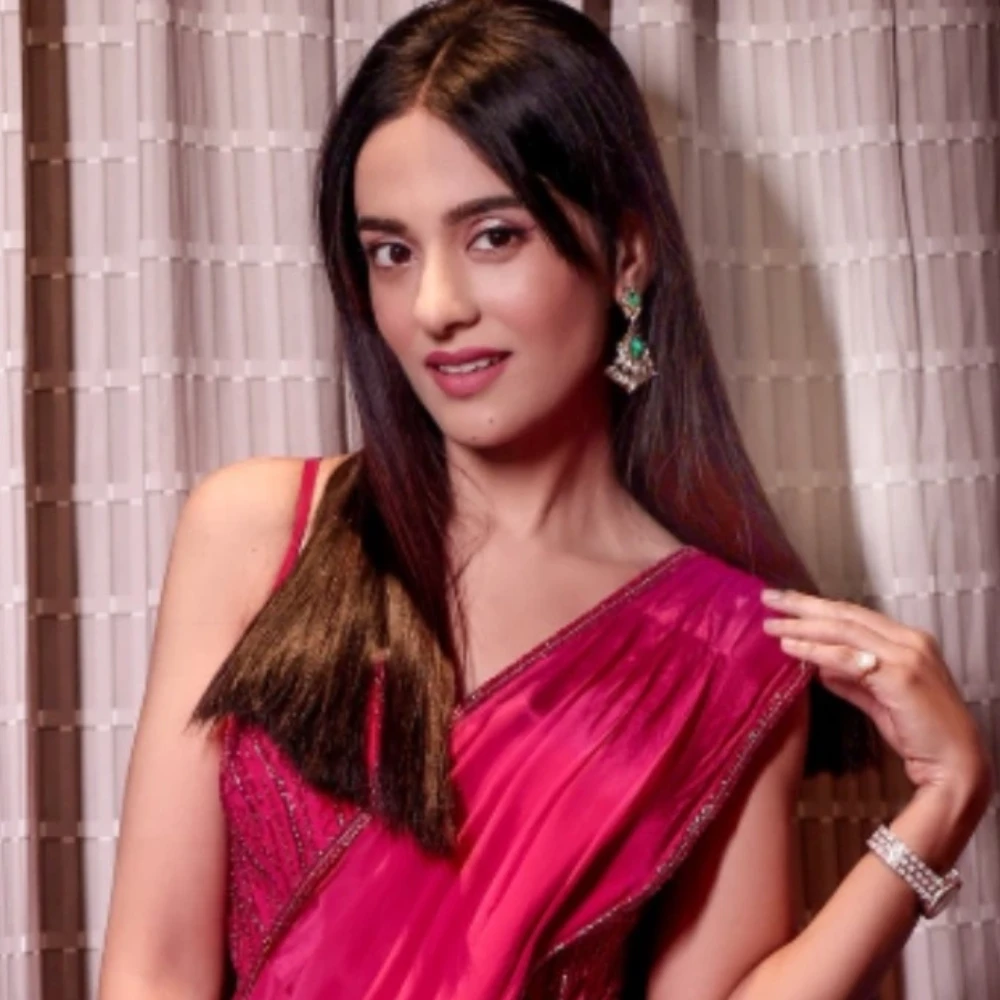 Is Shah Rukh Khan the reason behind Amrita Rao signing less movies? Actress recalls ‘He said something very…’